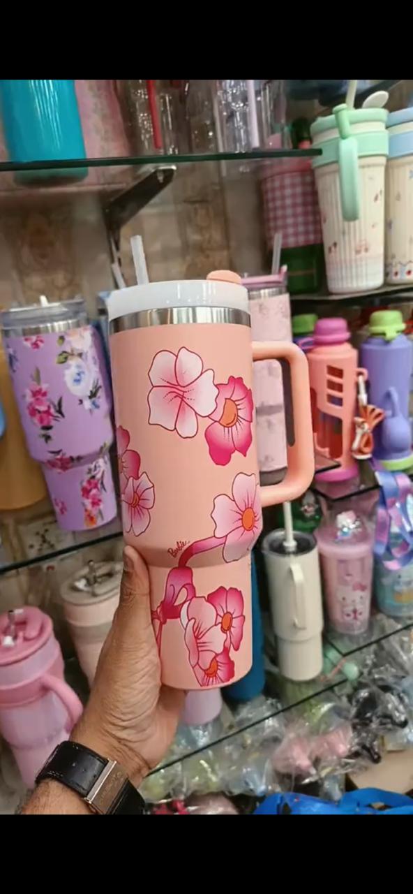 ⚡ Premium Tumbler Bottle — Stay Hydrated in Style!